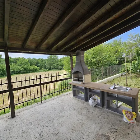 2 Zimmerwohnung Škorpilovci