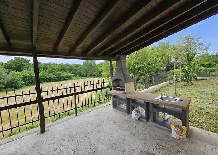 2 Zimmerwohnung Шкорпиловци